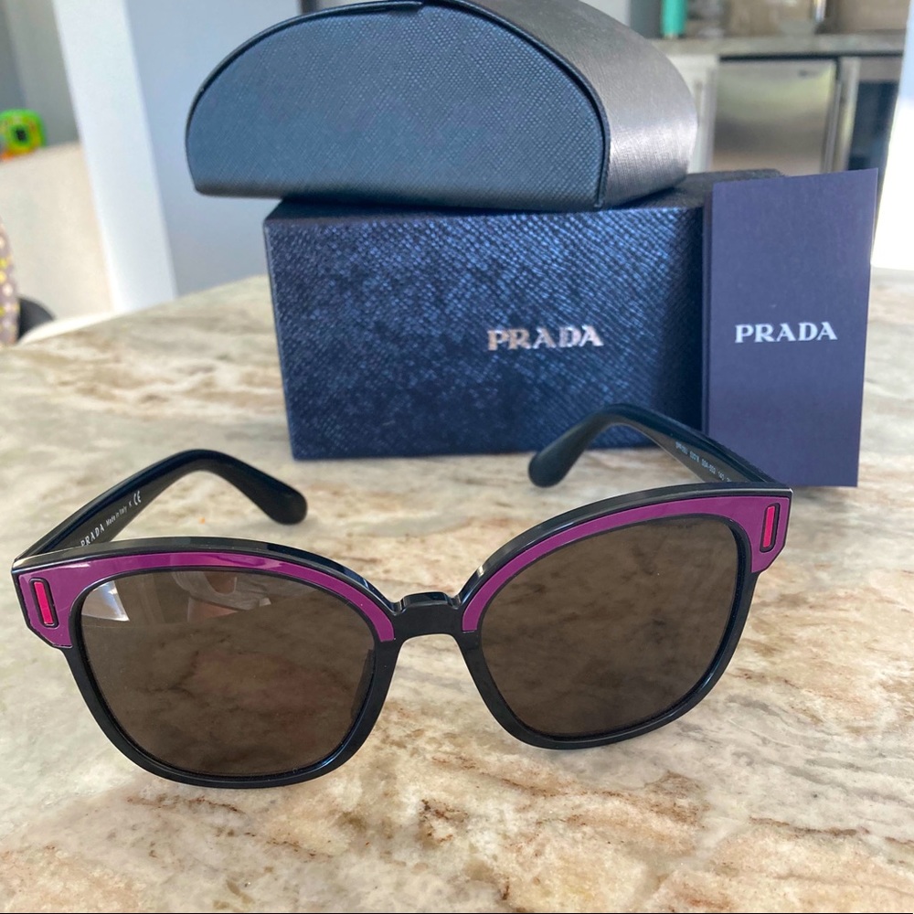 Authentic Prada Sunglasses SPR 05U SSA-5S2 53